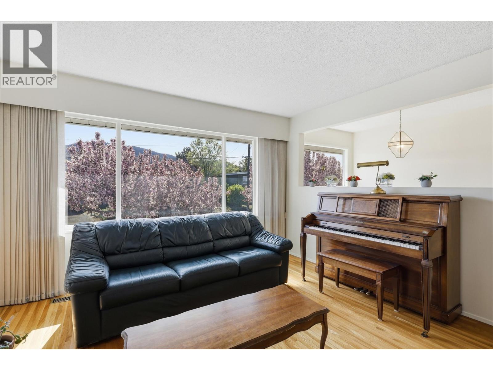 750 Stewart Avenue, Kamloops, British Columbia  V2B 3W7 - Photo 17 - 10385206