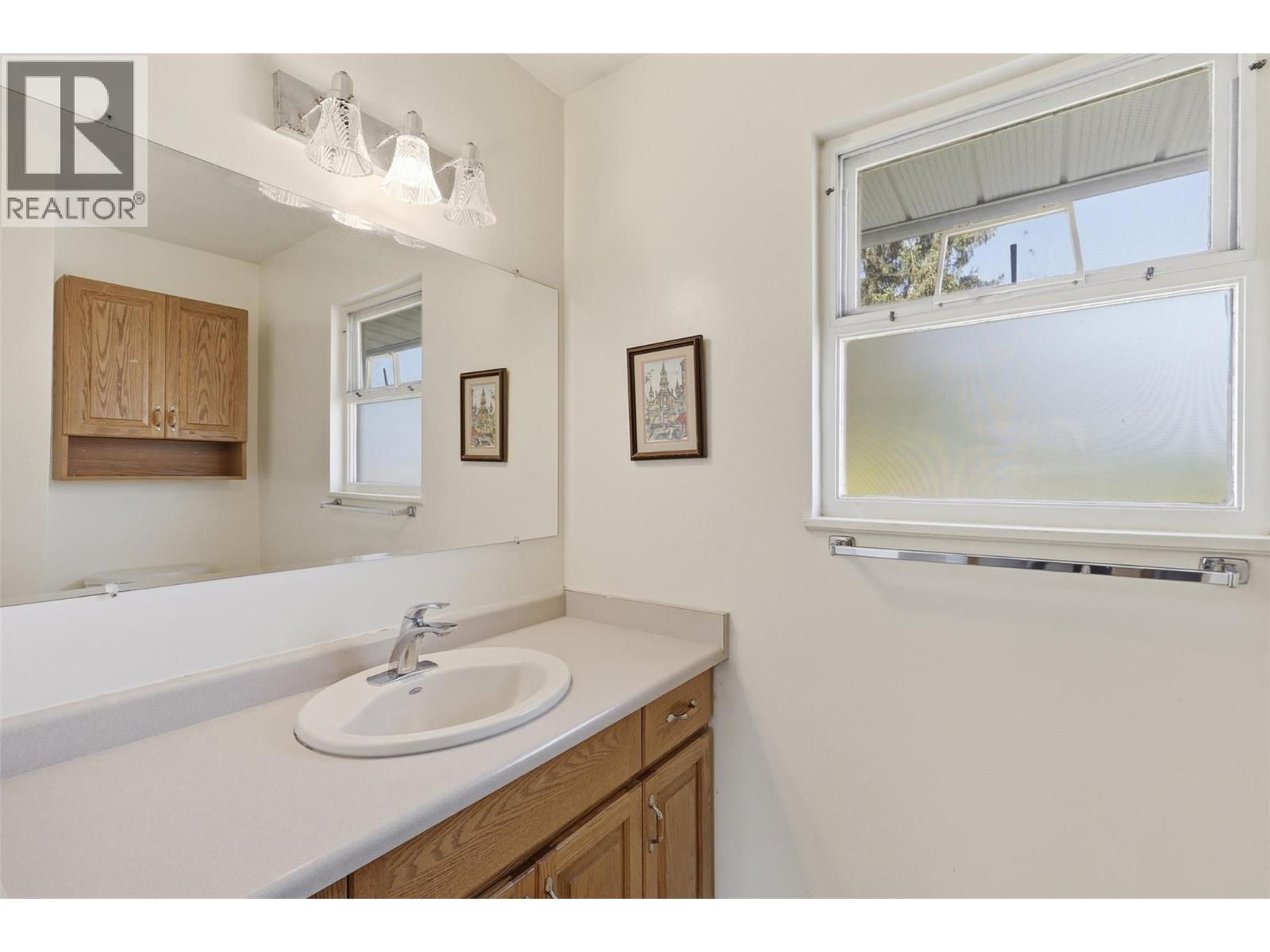 750 Stewart Avenue, Kamloops, British Columbia  V2B 3W7 - Photo 26 - 10385206