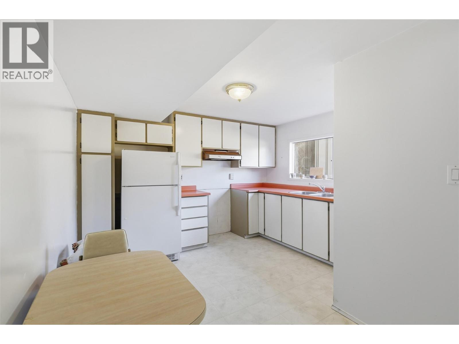 750 Stewart Avenue, Kamloops, British Columbia  V2B 3W7 - Photo 36 - 10385206