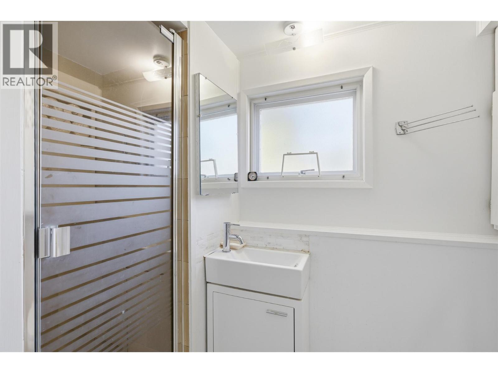 750 Stewart Avenue, Kamloops, British Columbia  V2B 3W7 - Photo 39 - 10385206