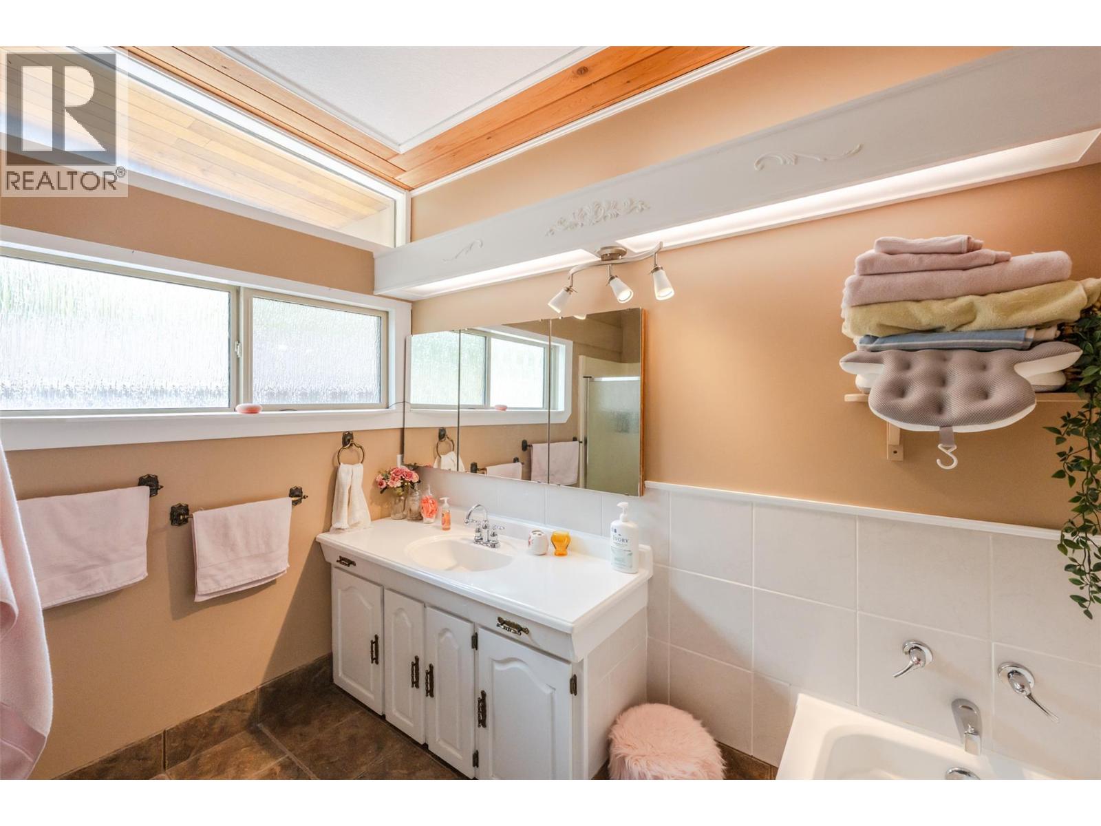 311 Sunglo Drive, Penticton, British Columbia  V2A 8X6 - Photo 30 - 10385182