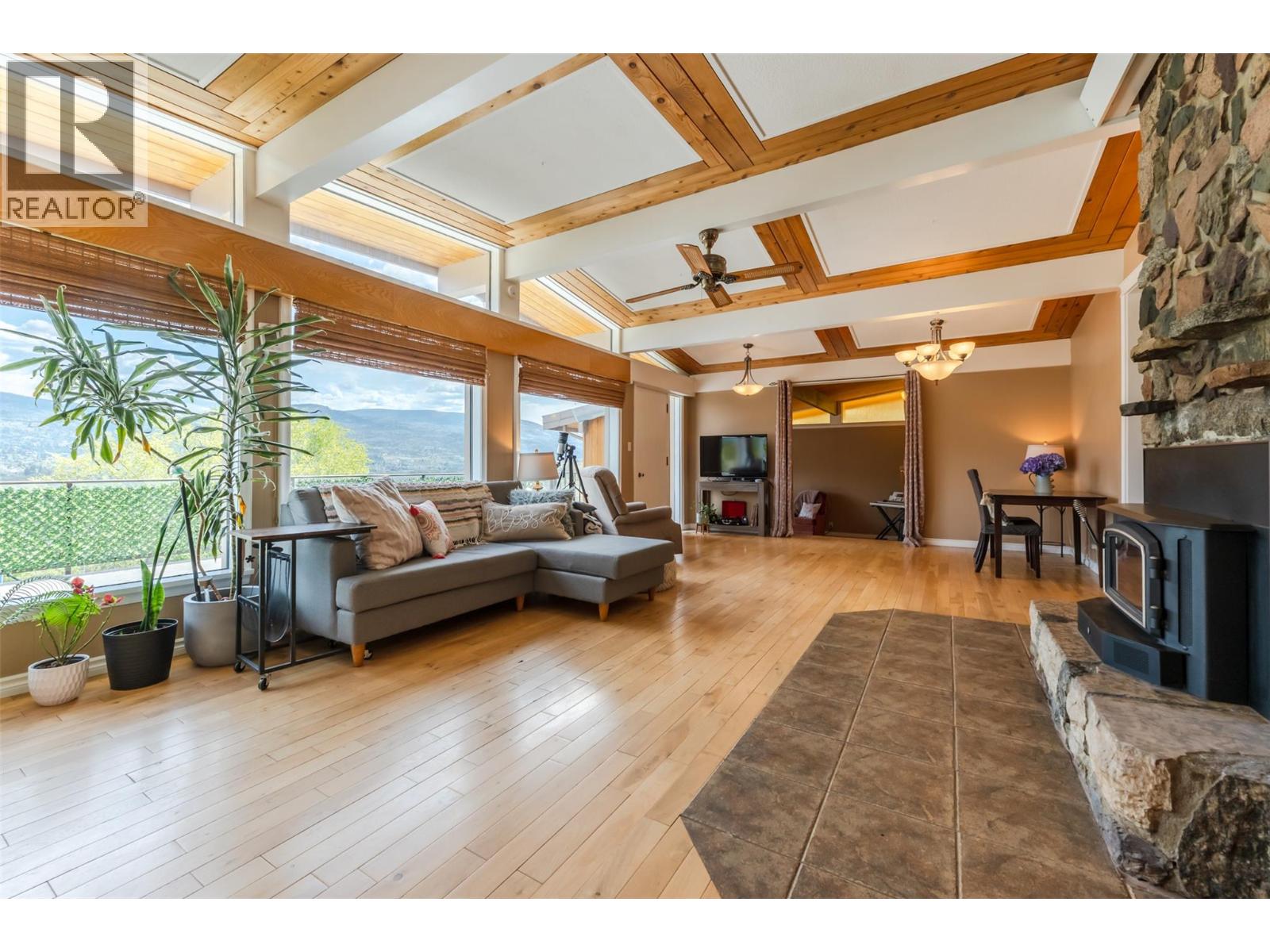 311 Sunglo Drive, Penticton, British Columbia  V2A 8X6 - Photo 5 - 10385182