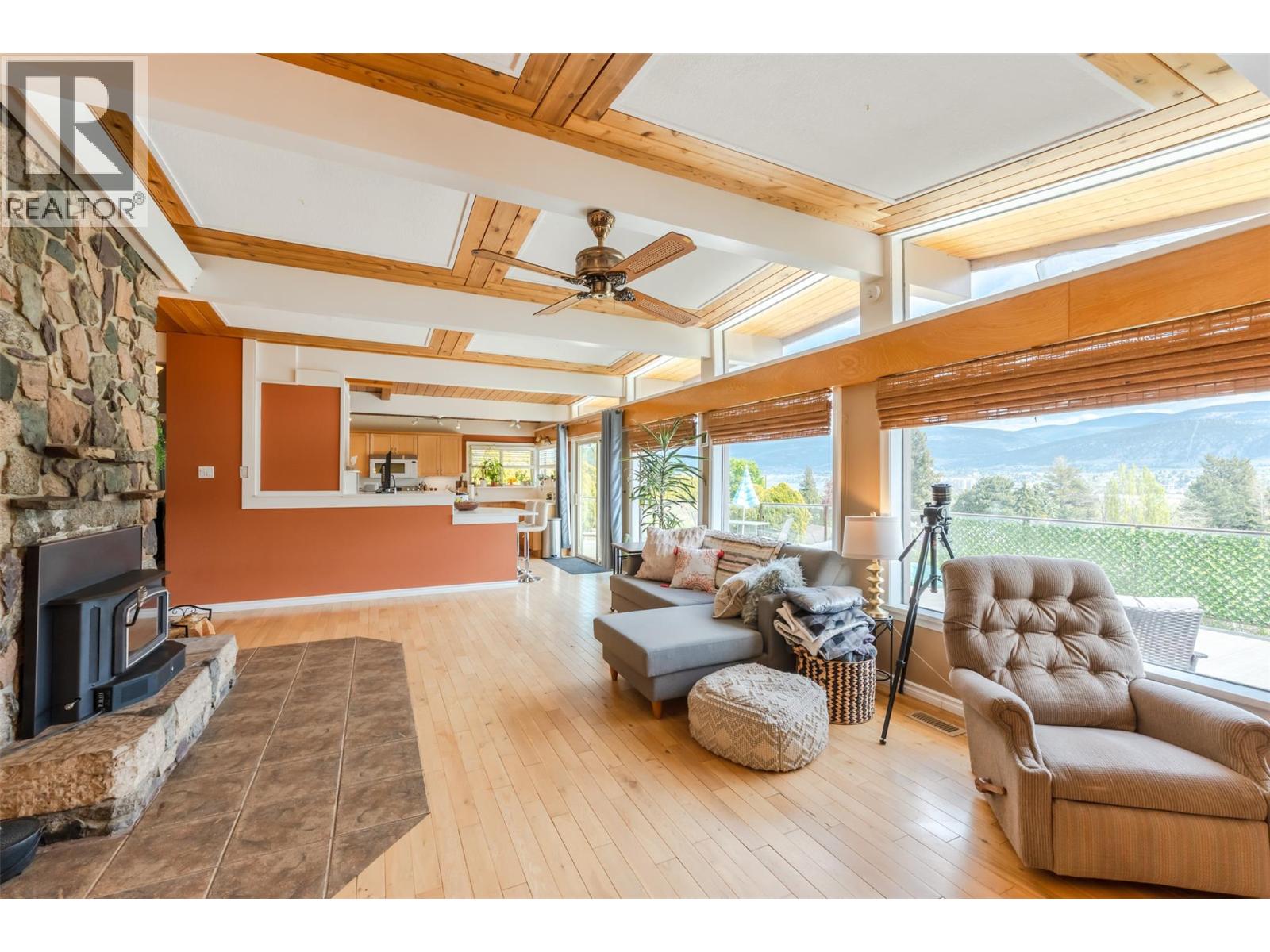 311 Sunglo Drive, Penticton, British Columbia  V2A 8X6 - Photo 8 - 10385182