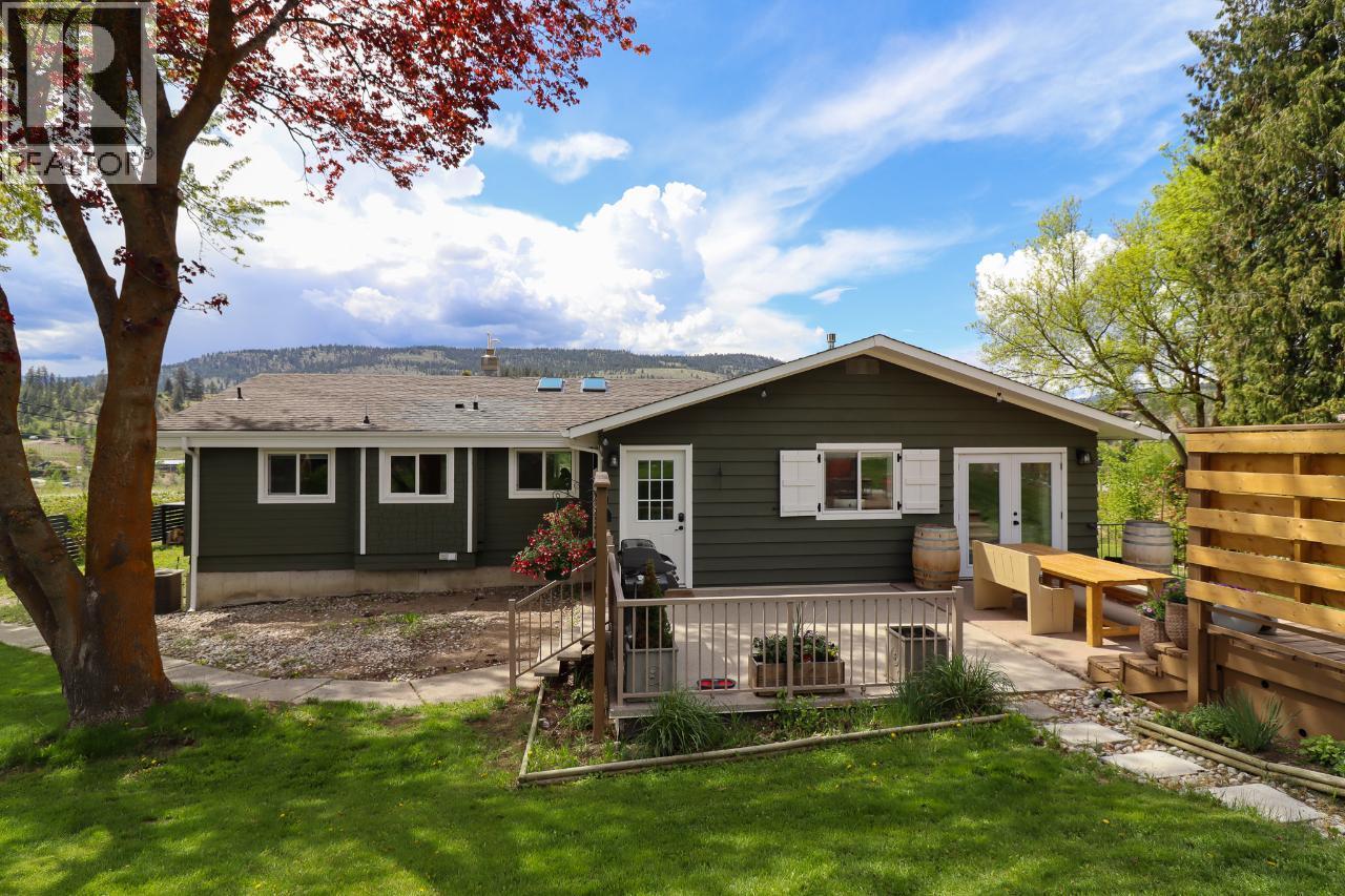 5816 Andrew Avenue, Summerland, British Columbia