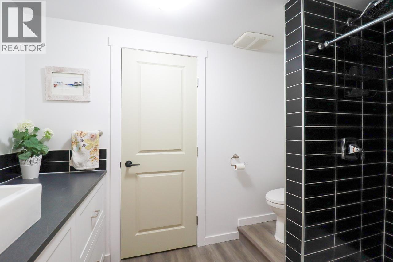 5816 Andrew Avenue, Summerland, British Columbia  V0H 1Z9 - Photo 28 - 10384538