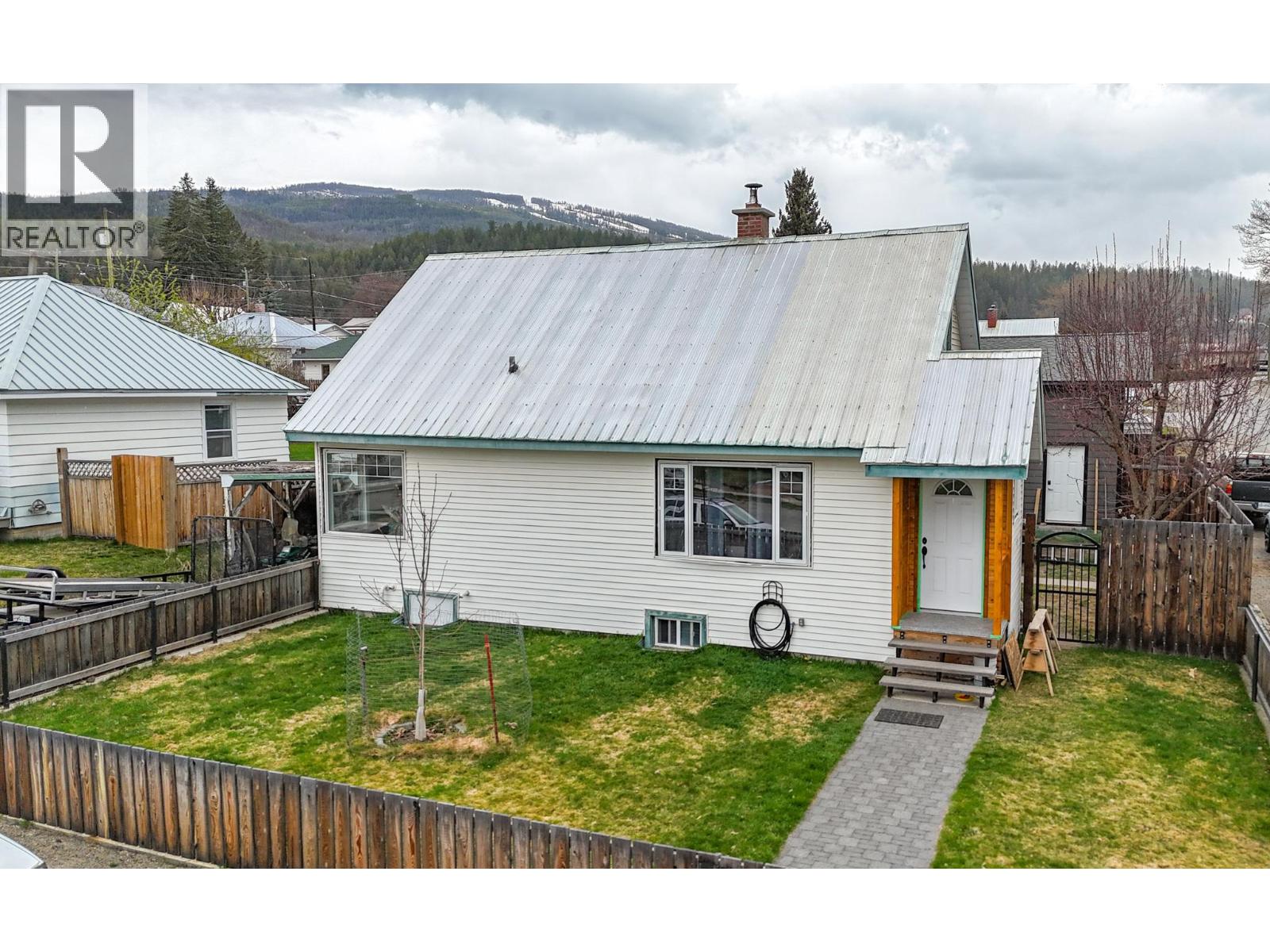 359 Banks Street, Kimberley, British Columbia  V1A 1H8 - Photo 3 - 10384513