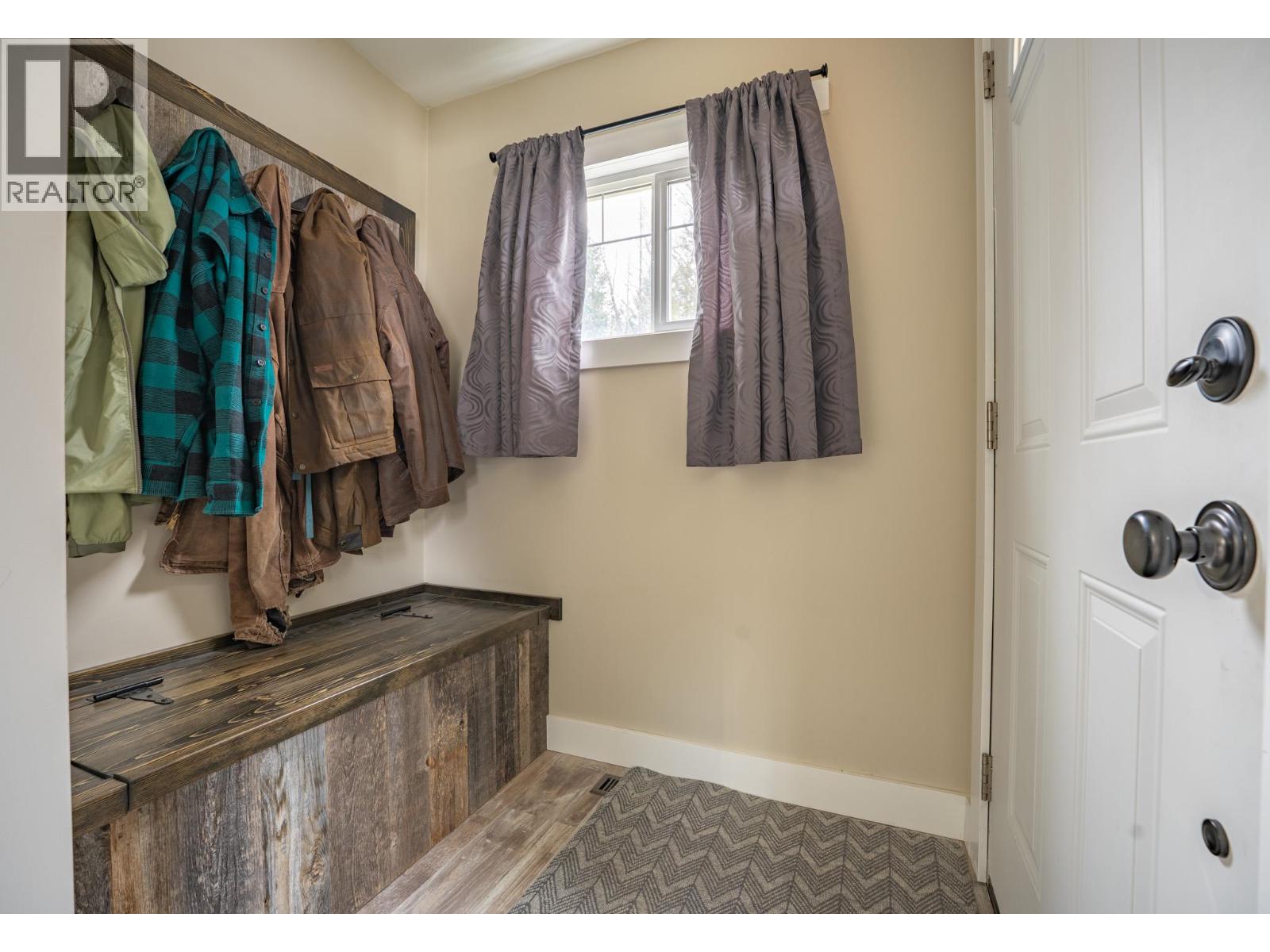 359 Banks Street, Kimberley, British Columbia  V1A 1H8 - Photo 9 - 10384513