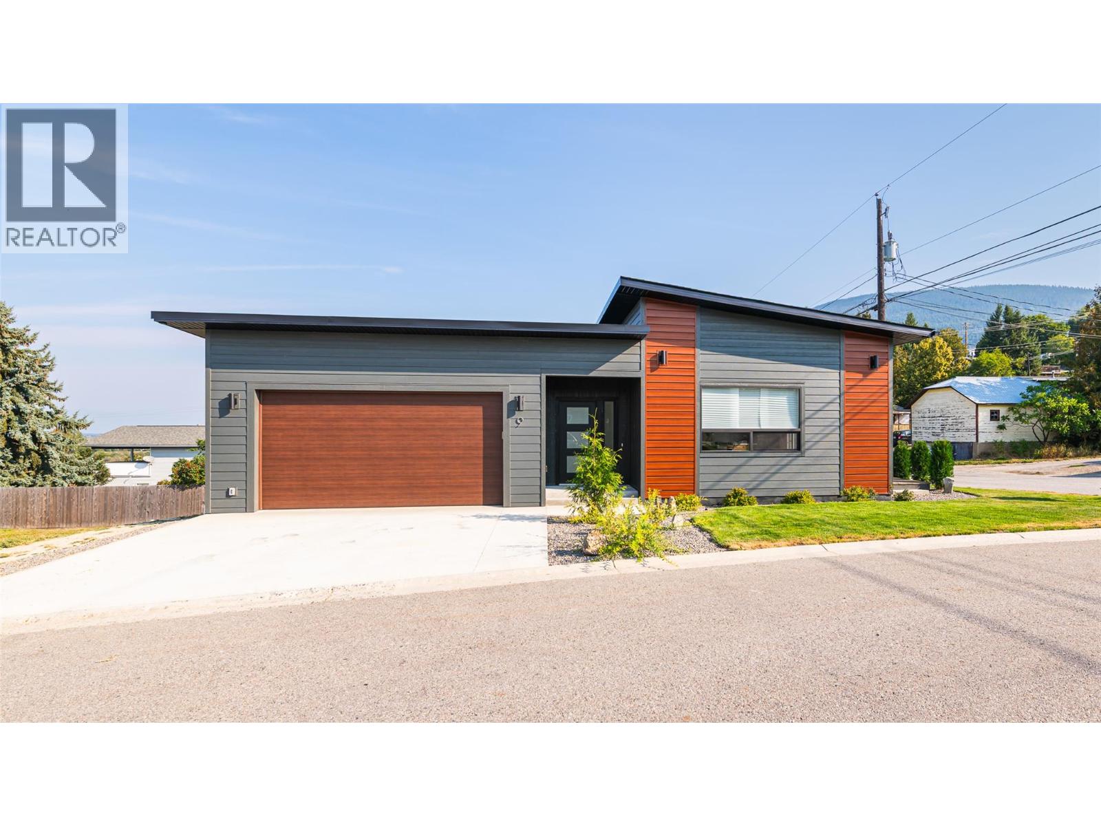 405 Canyon Street Unit# 9, Creston, British Columbia  V0B 1G0 - Photo 1 - 10380438