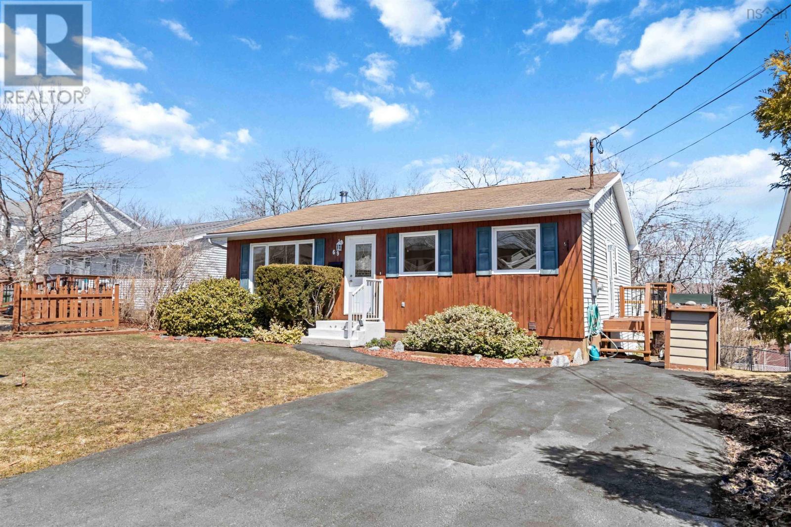 69 La Pierre Crescent, Dartmouth, Nova Scotia  B2W 5C7 - Photo 2 - 202606891