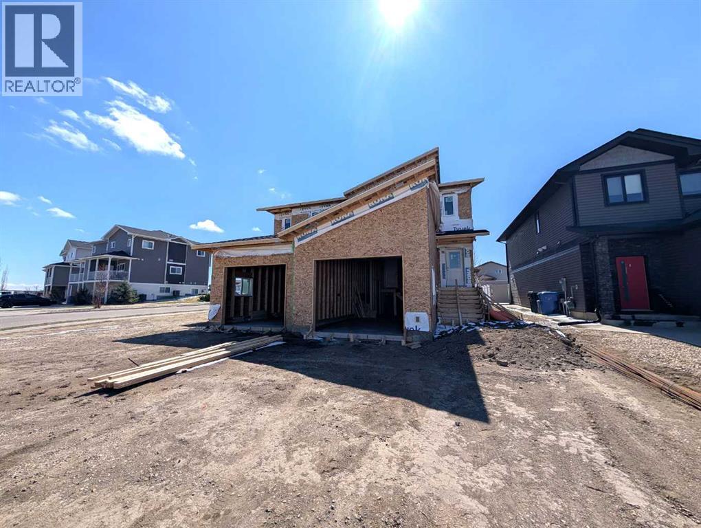 310 Somerside Crescent, Medicine Hat, Alberta  T1B 0N3 - Photo 2 - A2283460