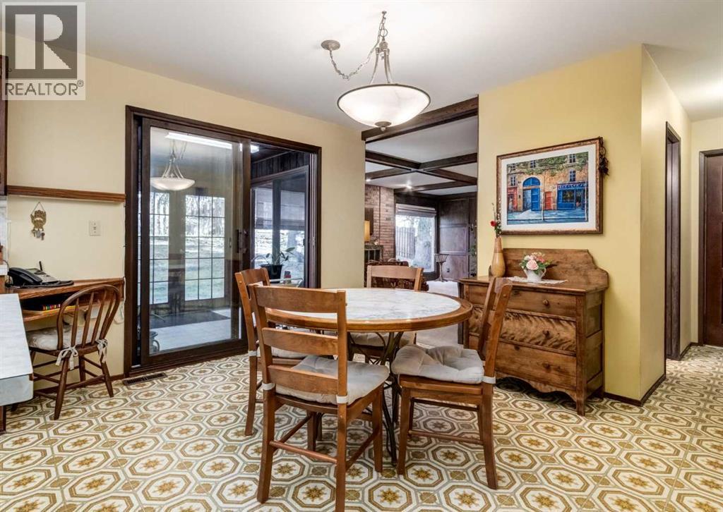 268 Pump Hill Gardens SW, Calgary, Alberta  T2V 4M6 - Photo 17 - A2268465