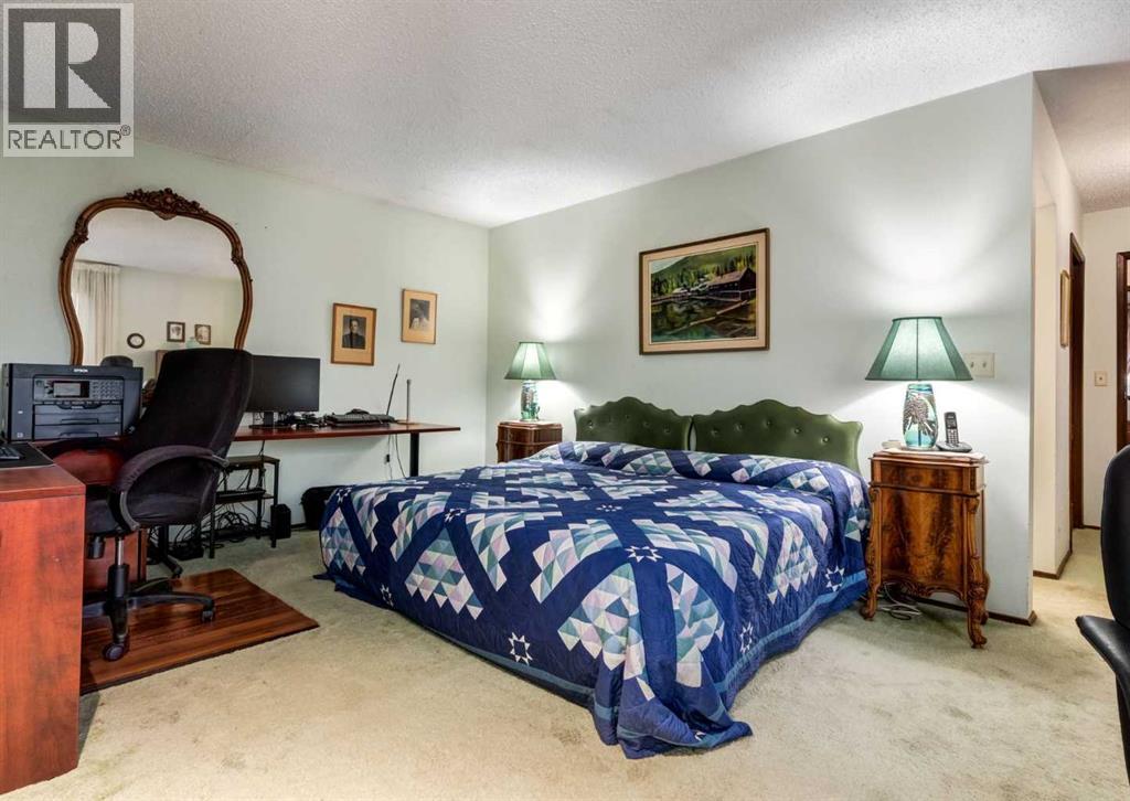 268 Pump Hill Gardens SW, Calgary, Alberta  T2V 4M6 - Photo 29 - A2268465