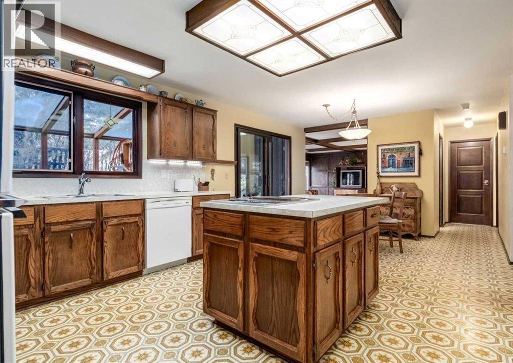 268 Pump Hill Gardens SW, Calgary, Alberta  T2V 4M6 - Photo 14 - A2268465