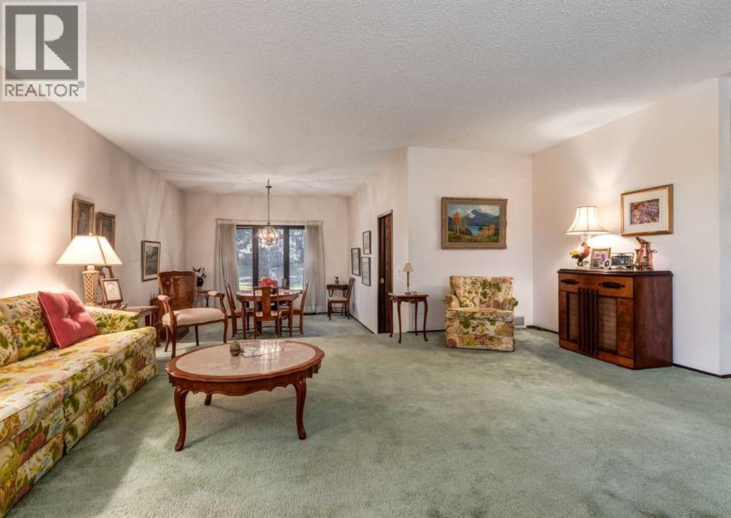 268 Pump Hill Gardens SW, Calgary, Alberta  T2V 4M6 - Photo 11 - A2268465