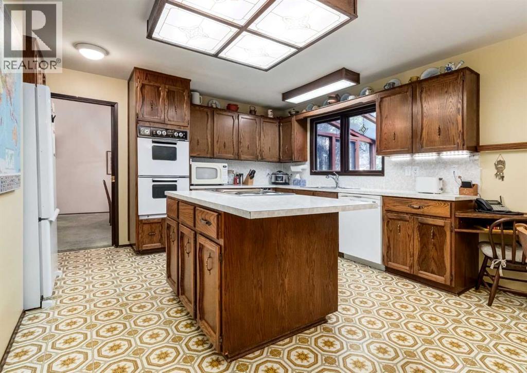 268 Pump Hill Gardens SW, Calgary, Alberta  T2V 4M6 - Photo 16 - A2268465