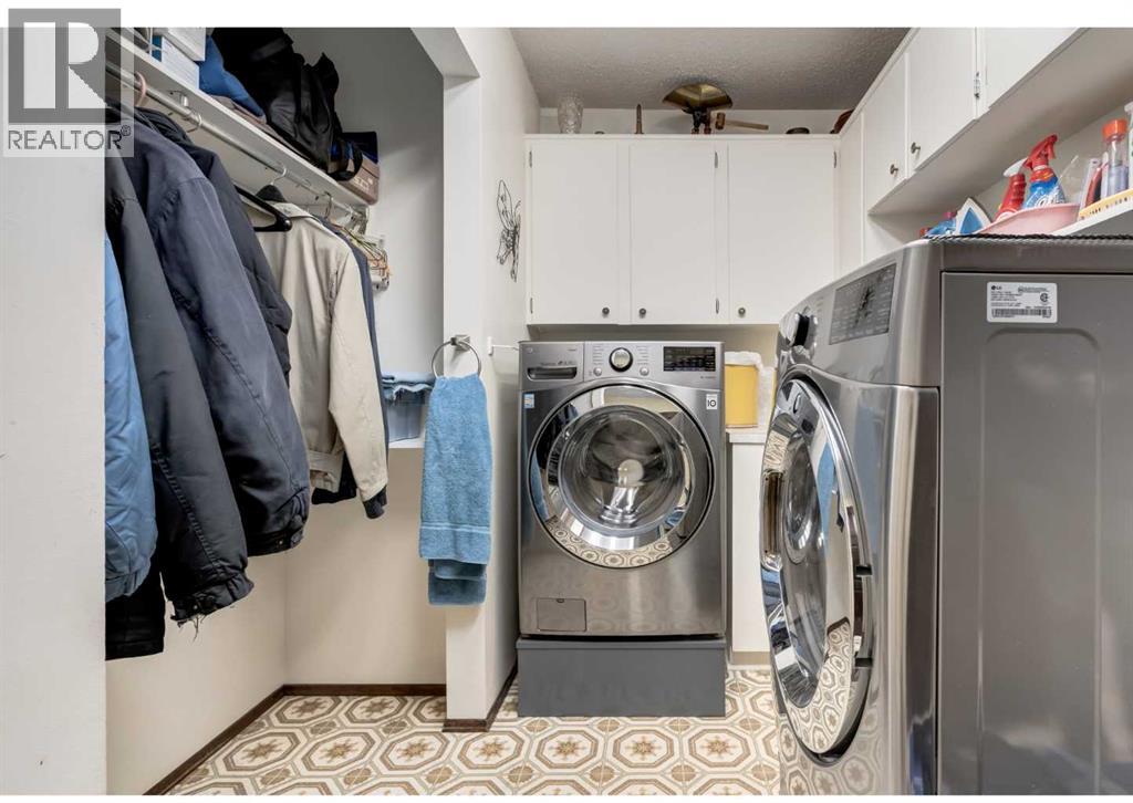 268 Pump Hill Gardens SW, Calgary, Alberta  T2V 4M6 - Photo 25 - A2268465