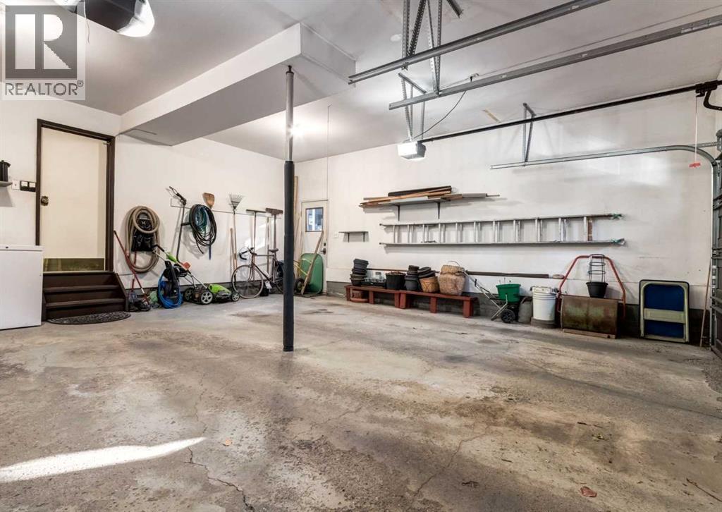 268 Pump Hill Gardens SW, Calgary, Alberta  T2V 4M6 - Photo 45 - A2268465