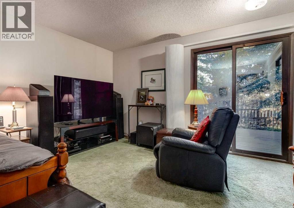 268 Pump Hill Gardens SW, Calgary, Alberta  T2V 4M6 - Photo 39 - A2268465