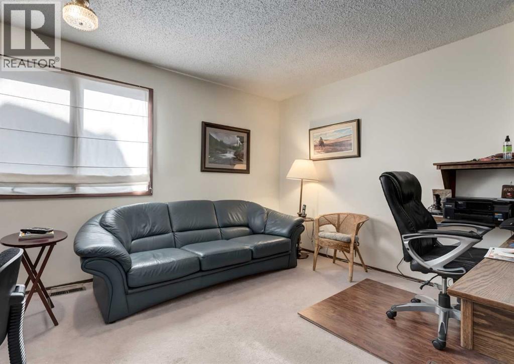 268 Pump Hill Gardens SW, Calgary, Alberta  T2V 4M6 - Photo 23 - A2268465