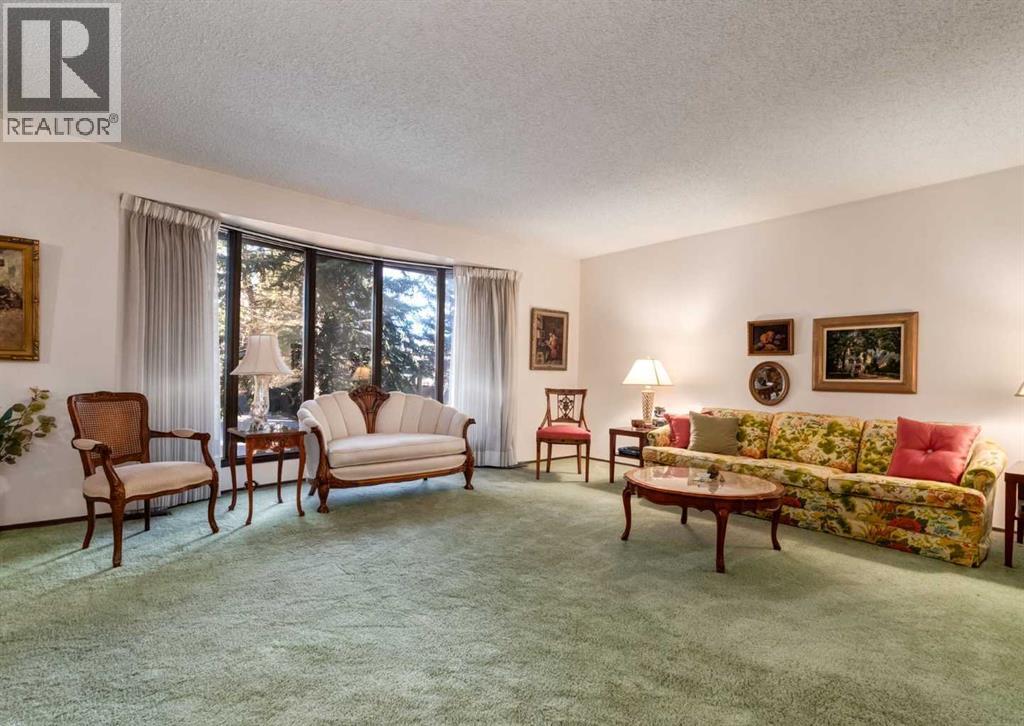 268 Pump Hill Gardens SW, Calgary, Alberta  T2V 4M6 - Photo 10 - A2268465