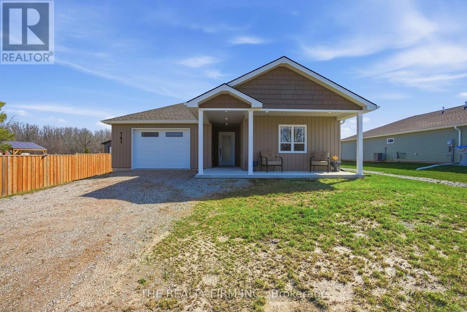 141 VICTORIA AVENUE E, South Huron, Ontario