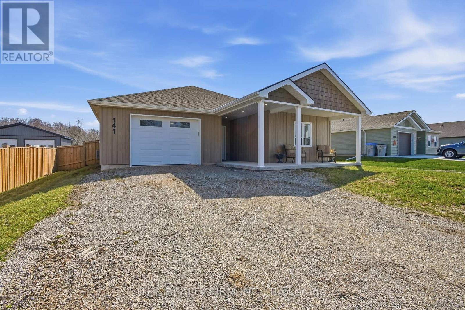 141 Victoria Avenue E, South Huron, Ontario  N0M 1M0 - Photo 3 - X13054822