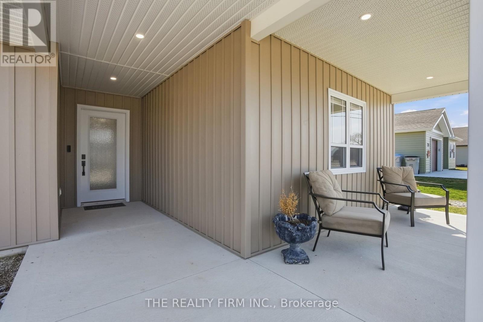 141 Victoria Avenue E, South Huron, Ontario  N0M 1M0 - Photo 5 - X13054822