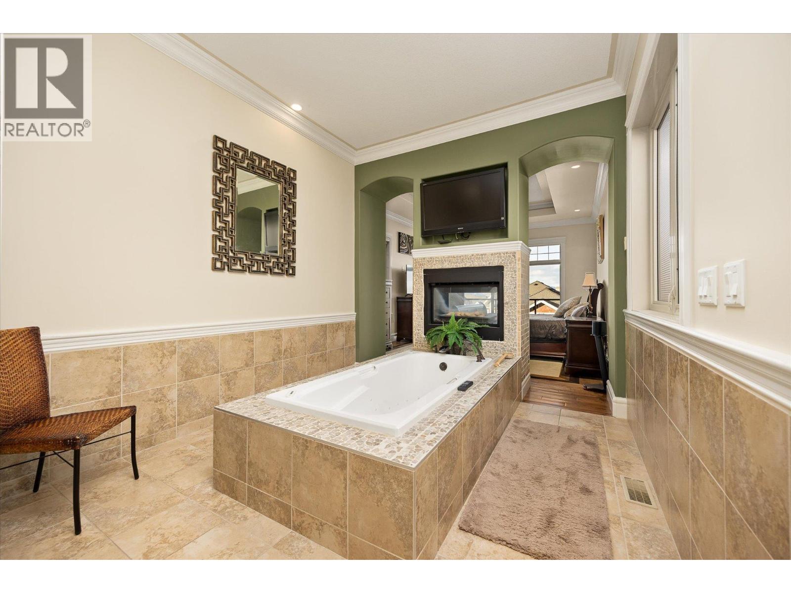 603 Arbor View Drive, Kelowna, British Columbia  V1W 4Z7 - Photo 19 - 10373064