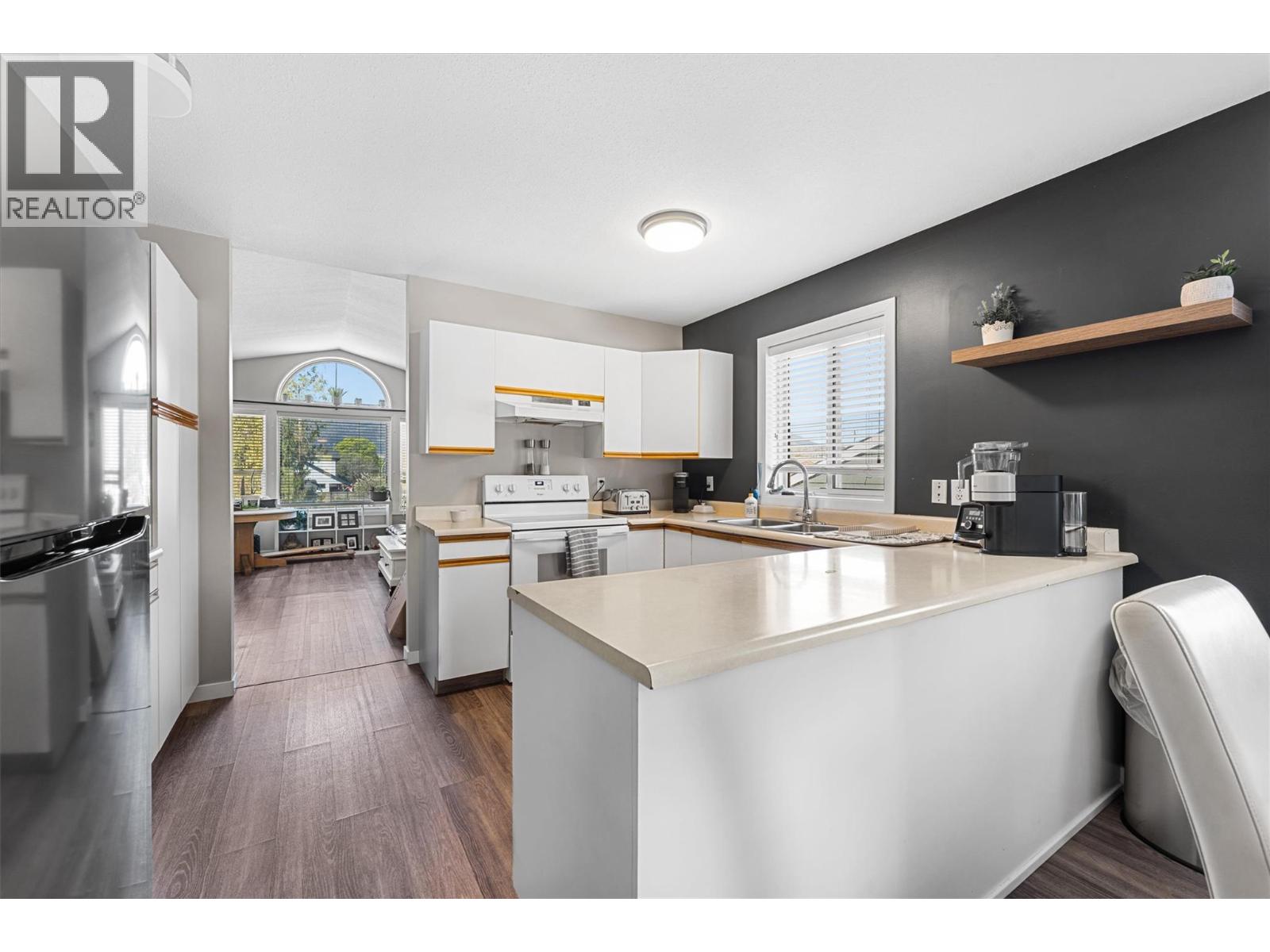 859 Richter Street, Kelowna, British Columbia  V1Y 2J9 - Photo 4 - 10380361