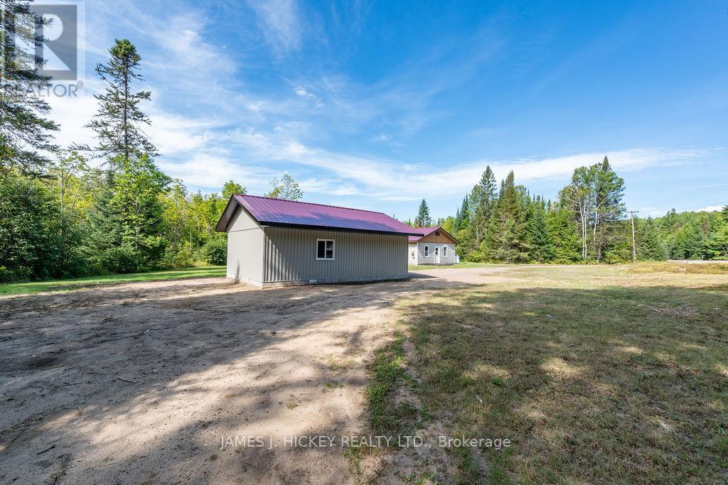 37335 Highway 17 Highway, Laurentian Hills, Ontario  K0J 2H0 - Photo 20 - X12382151