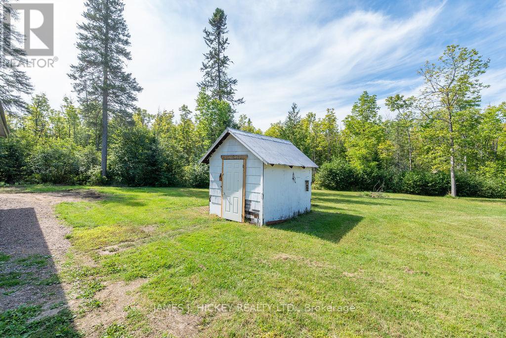 37335 Highway 17 Highway, Laurentian Hills, Ontario  K0J 2H0 - Photo 23 - X12382151