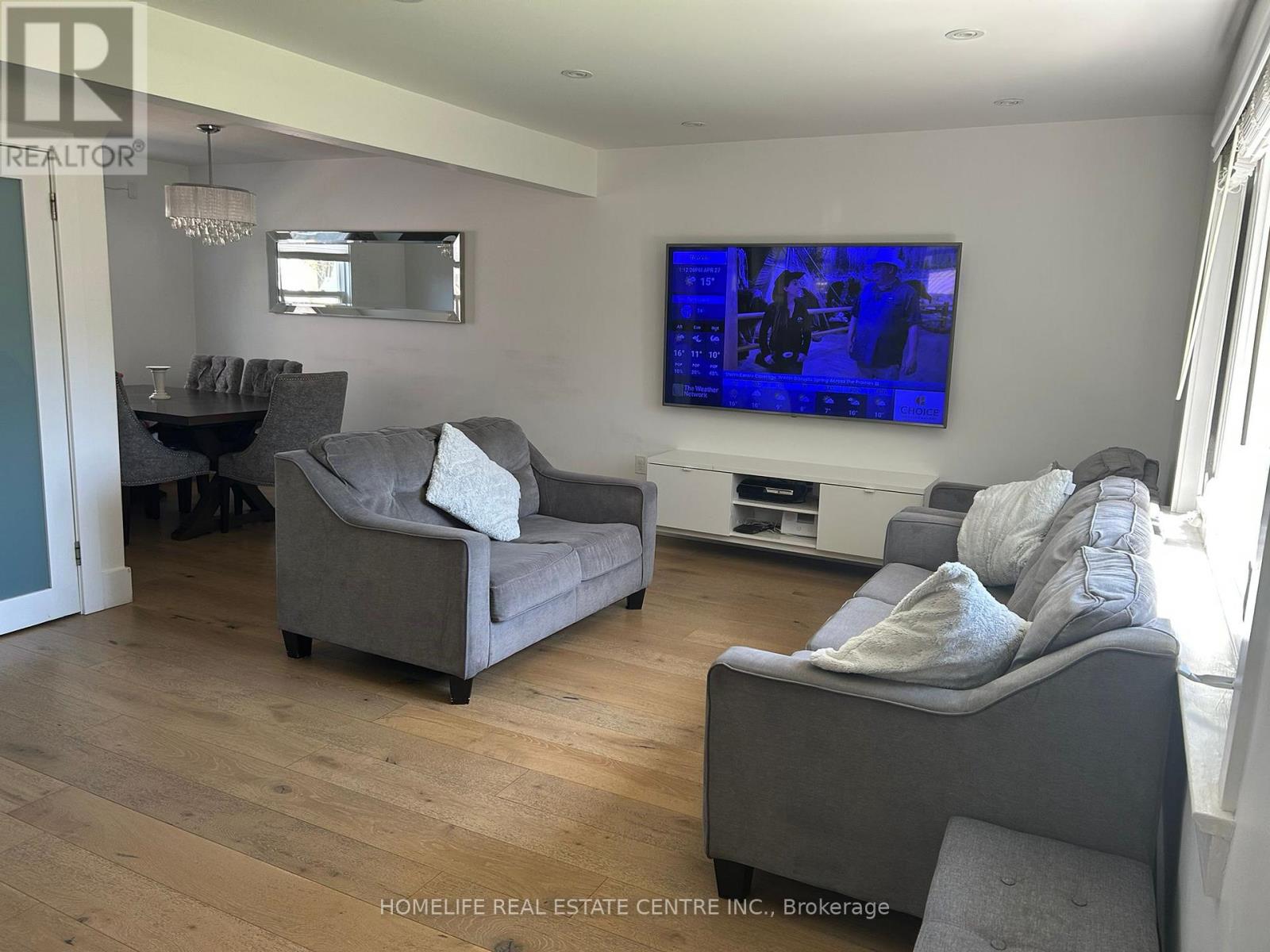 172 Calvington Drive, Toronto, Ontario  M3M 2M9 - Photo 5 - W12977494