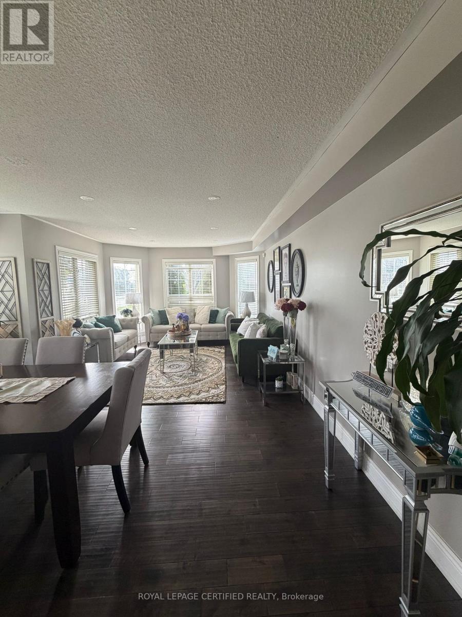 5890 Tampico Way, Mississauga, Ontario  L5M 6Y9 - Photo 12 - W13027716