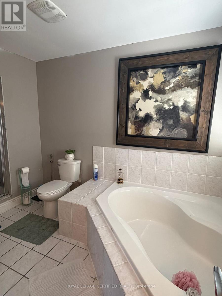 5890 Tampico Way, Mississauga, Ontario  L5M 6Y9 - Photo 27 - W13027716