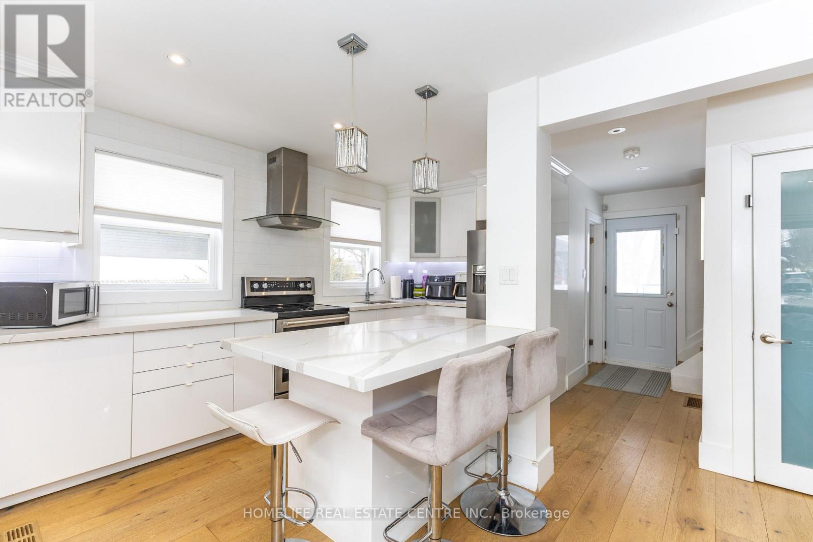 172 Calvington Drive, Toronto, Ontario  M3M 2M9 - Photo 7 - W12977494