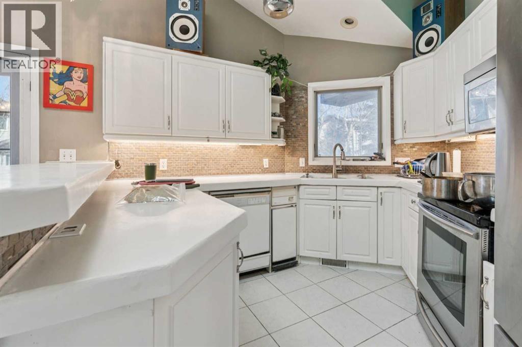 8373 Edgevalley Drive Nw, Calgary, Alberta  T3A 4X6 - Photo 11 - A2306025