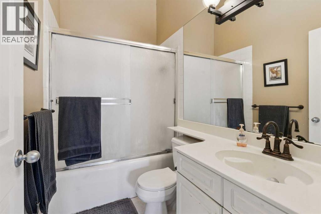 8373 Edgevalley Drive Nw, Calgary, Alberta  T3A 4X6 - Photo 12 - A2306025