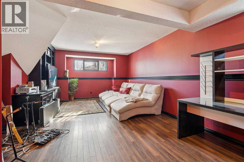 8373 Edgevalley Drive Nw, Calgary, Alberta  T3A 4X6 - Photo 16 - A2306025