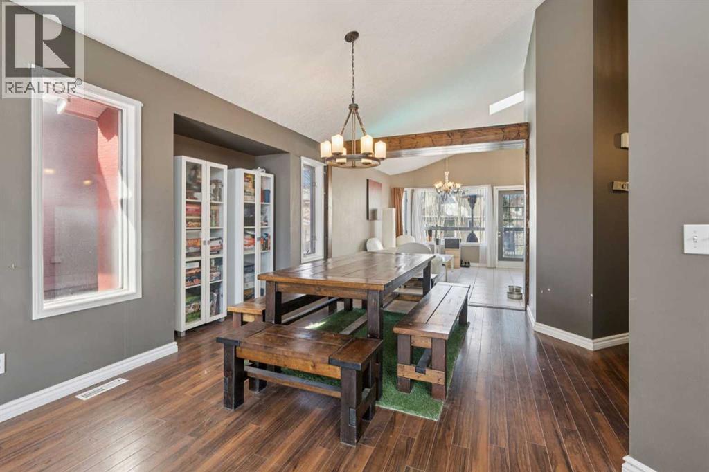 8373 Edgevalley Drive Nw, Calgary, Alberta  T3A 4X6 - Photo 21 - A2306025