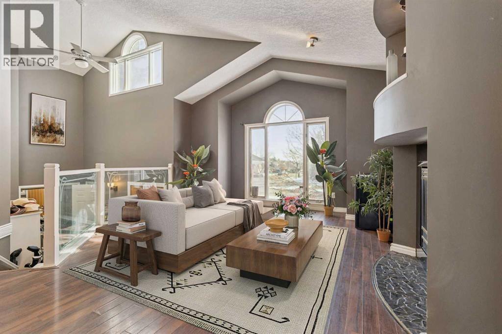 8373 Edgevalley Drive Nw, Calgary, Alberta  T3A 4X6 - Photo 4 - A2306025