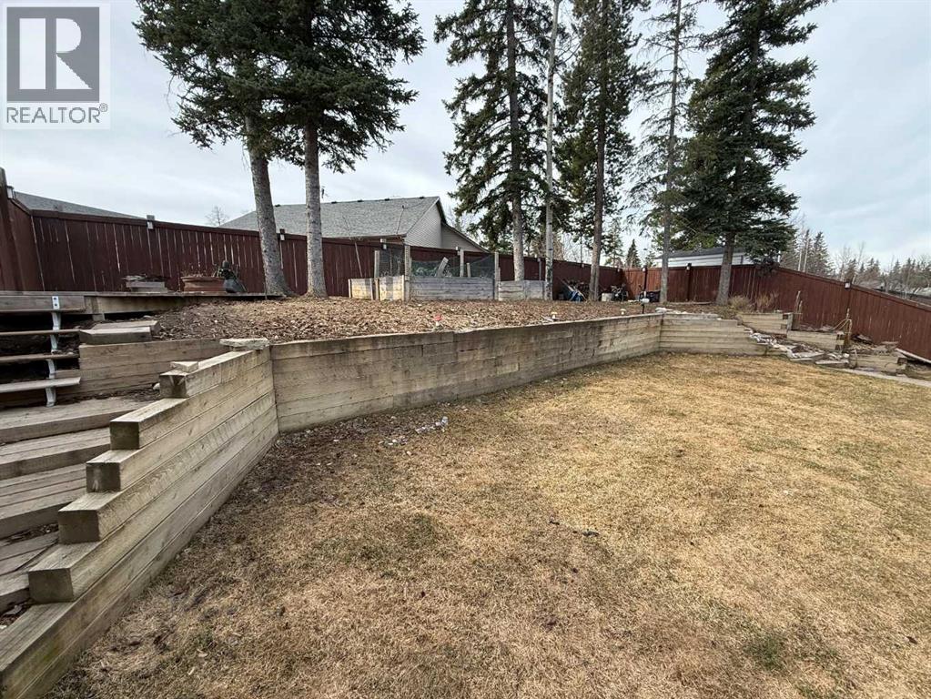 110 Muldoon Crescent, Hinton, Alberta  T7V 0A1 - Photo 24 - A2303645