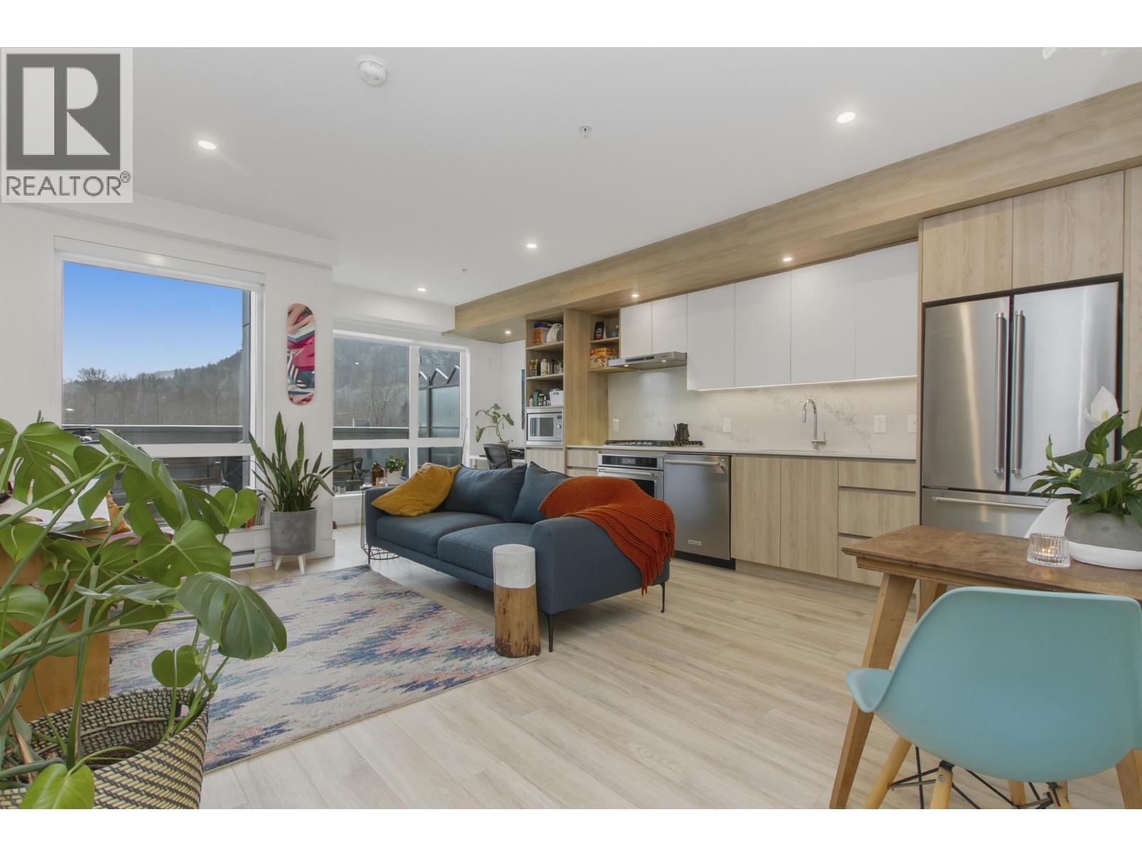 420 38362 BUCKLEY AVENUE, Squamish, British Columbia