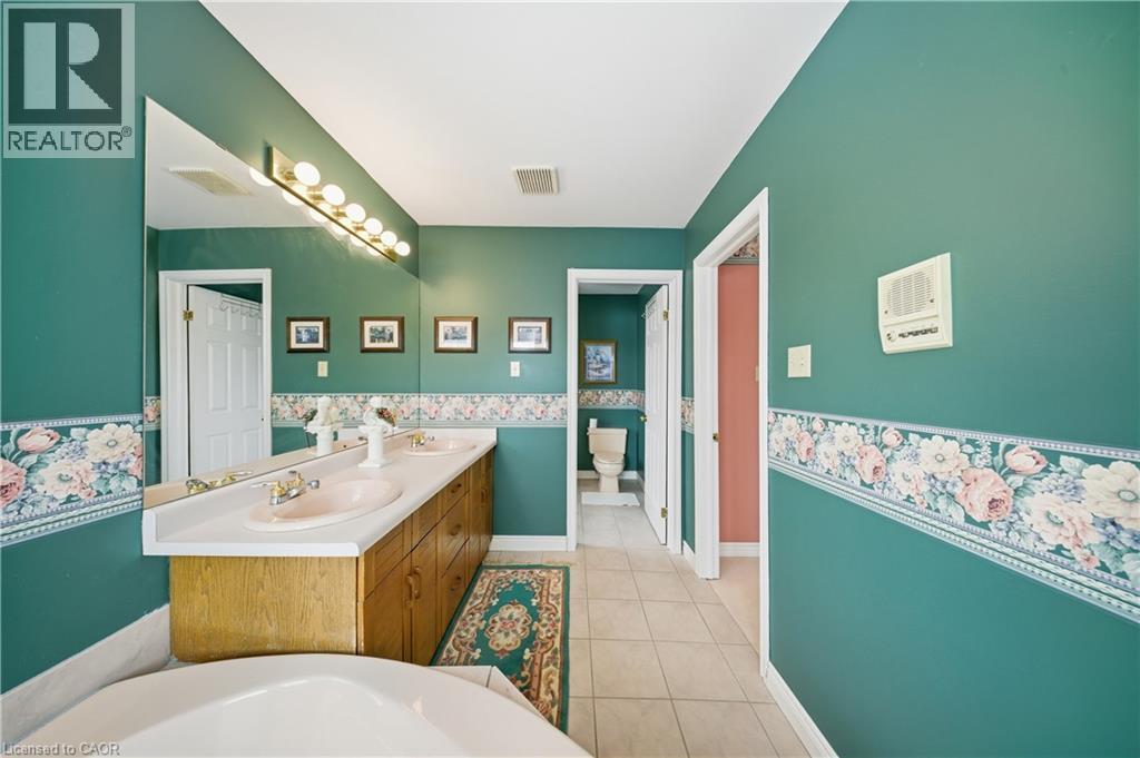 637 Deer Run Drive, Waterloo, Ontario  N2K 3H5 - Photo 32 - 40811043