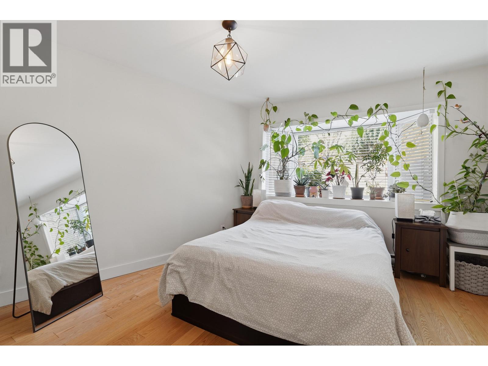 1 1606 W 10th Avenue, Vancouver, British Columbia  V6J 2A1 - Photo 11 - R3116869