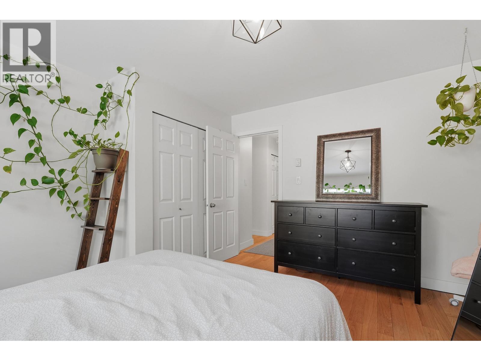 1 1606 W 10th Avenue, Vancouver, British Columbia  V6J 2A1 - Photo 13 - R3116869