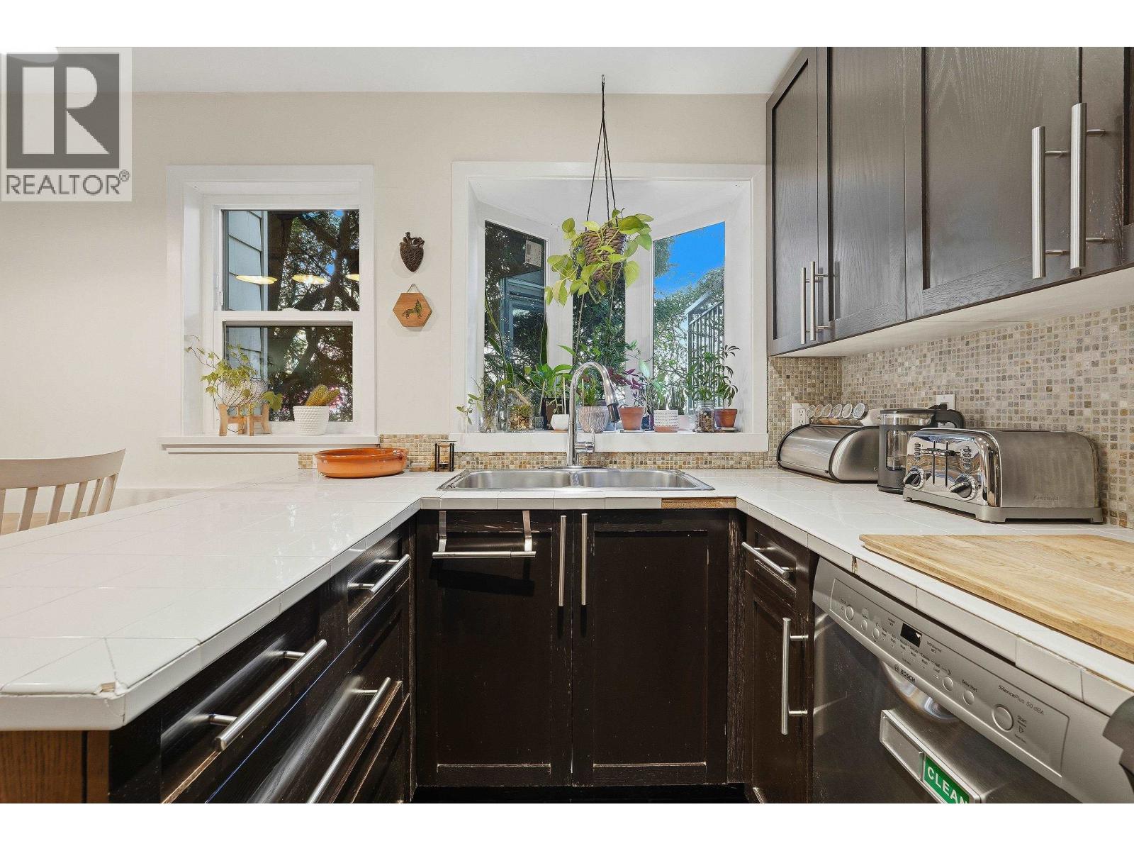 1 1606 W 10th Avenue, Vancouver, British Columbia  V6J 2A1 - Photo 6 - R3116869