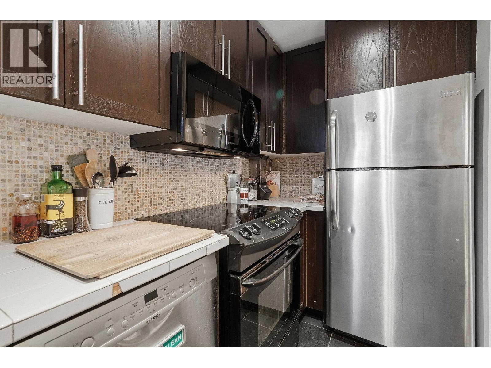 1 1606 W 10th Avenue, Vancouver, British Columbia  V6J 2A1 - Photo 8 - R3116869