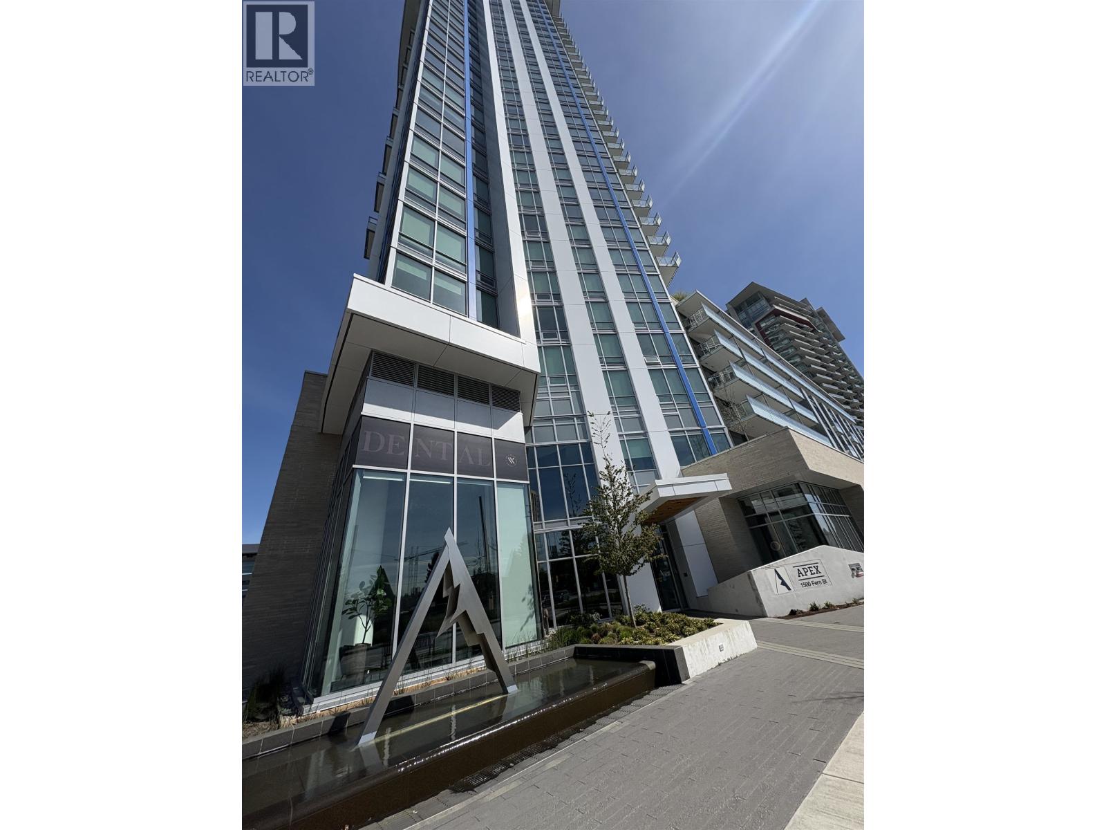 304 1500 FERN STREET, North Vancouver, British Columbia