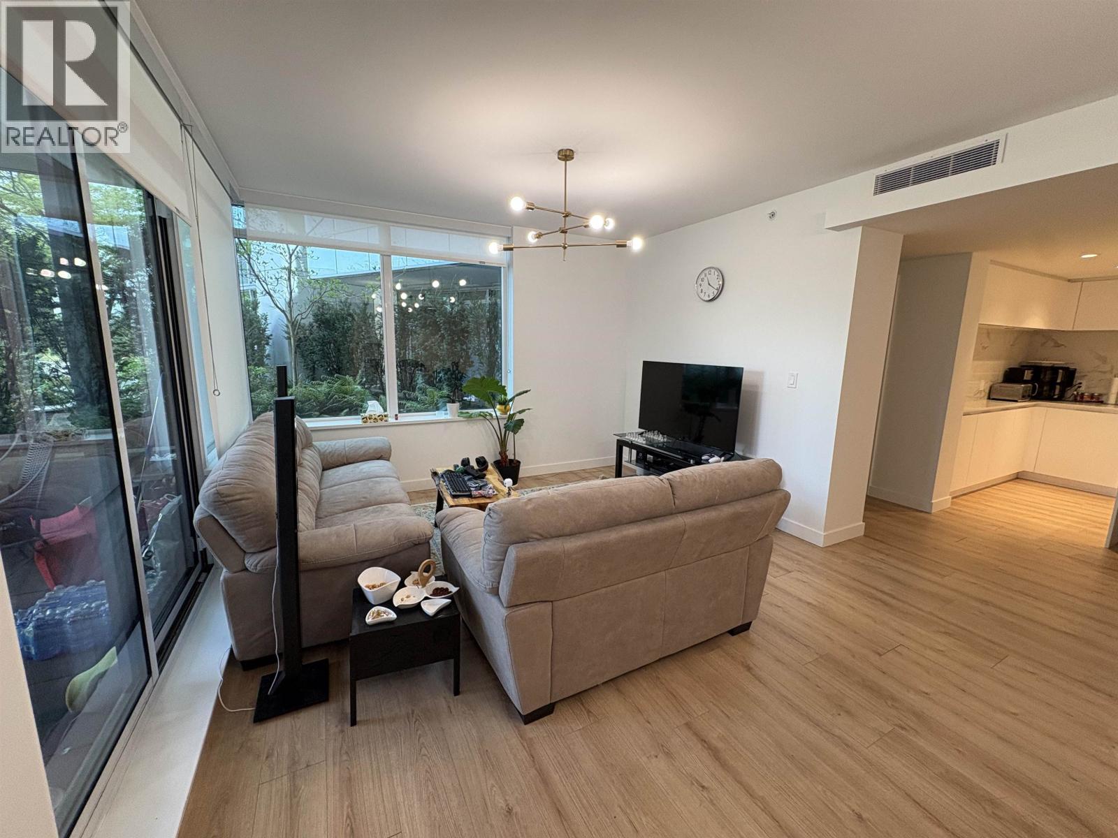 304 1500 Fern Street, North Vancouver, British Columbia  V7J 0E6 - Photo 5 - R3116871