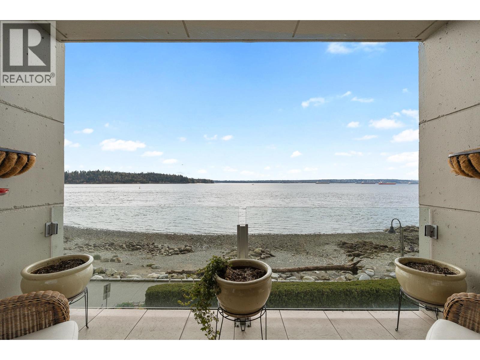 3w 111 18th Street, West Vancouver, British Columbia  V7V 3V3 - Photo 10 - R3116884